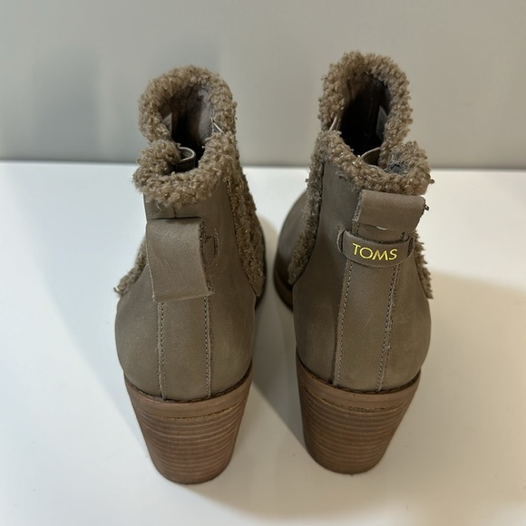 TOMS Everly Chelsea Boots in Taupe Size 7.5 - Picture 7 of 16
